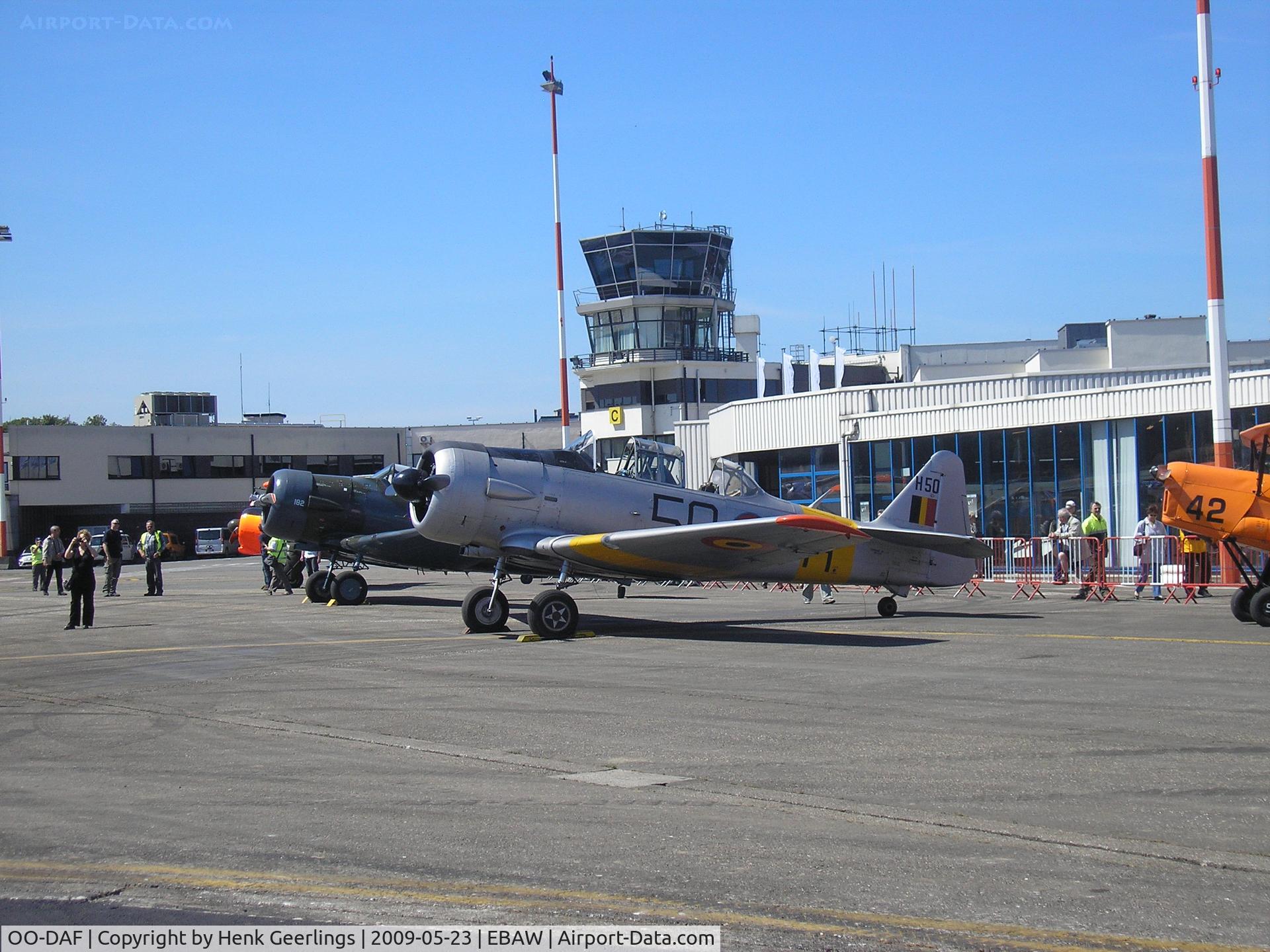 OO-DAF, 1944 Noorduyn AT-16 Harvard IIB C/N 14A-1494, Visitor Stampe Fly In , Deurne