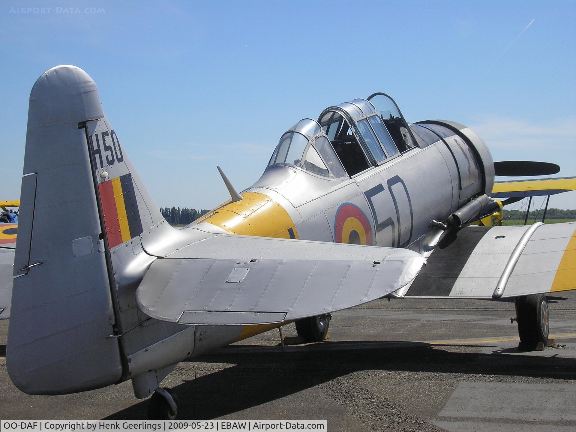 OO-DAF, 1944 Noorduyn AT-16 Harvard IIB C/N 14A-1494, Visitor Stampe Fly In , Deurne