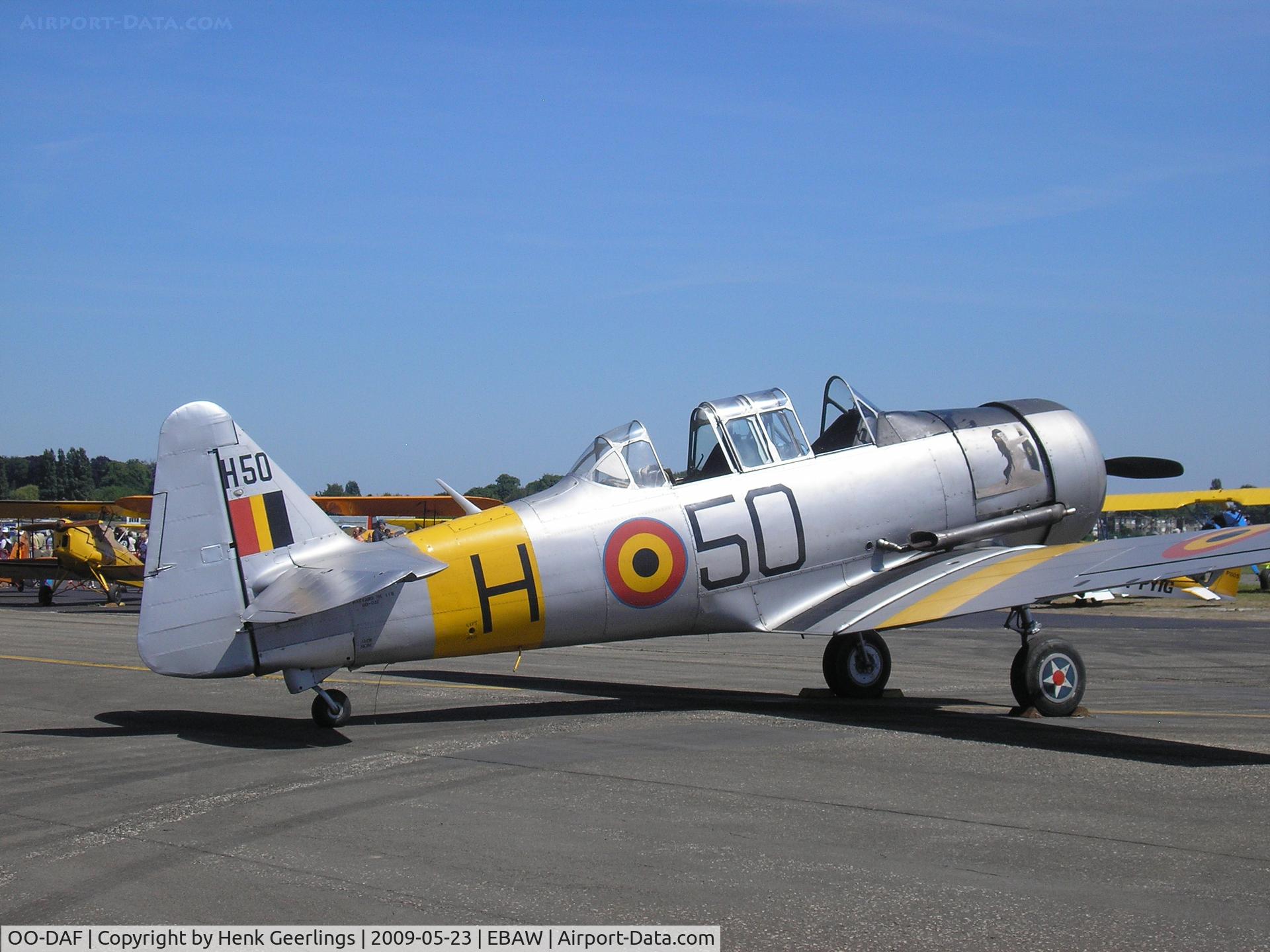 OO-DAF, 1944 Noorduyn AT-16 Harvard IIB C/N 14A-1494, Visitor Stampe Fly In , Deurne