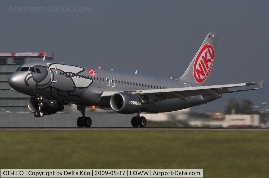 OE-LEO, 2006 Airbus A320-214 C/N 2668, NIKI