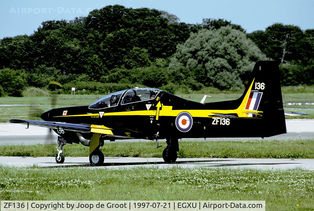 ZF136, 1990 Short S-312 Tucano T1 C/N S2.T2, Tucano ready for take off