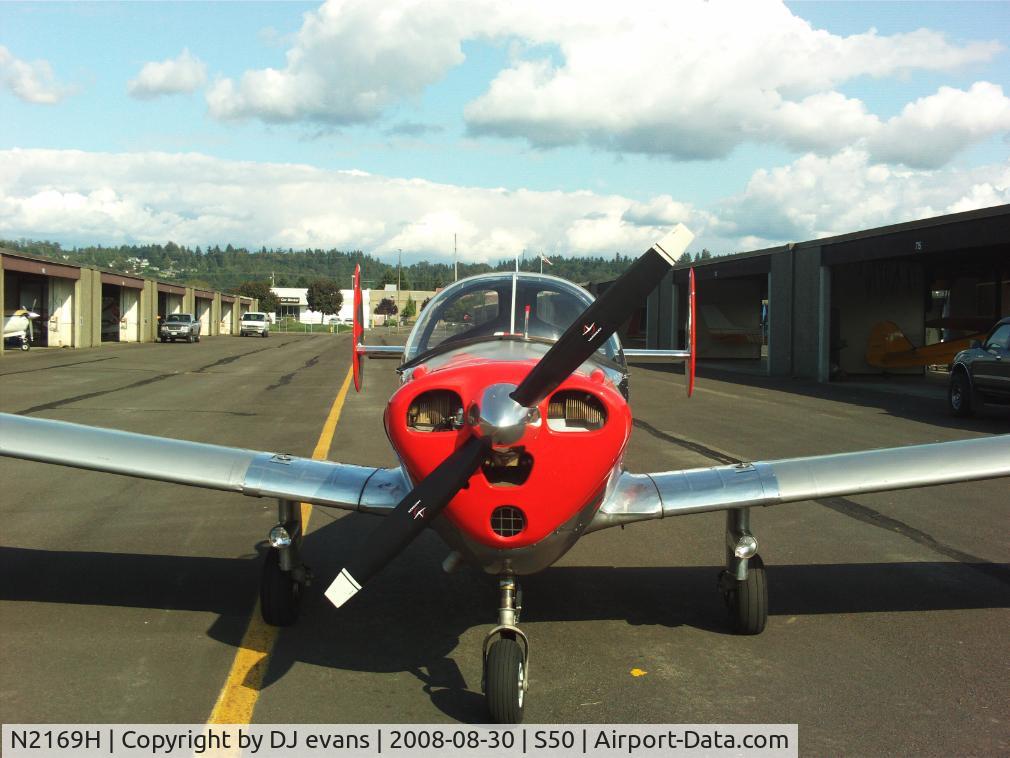 N2169H, 1946 Erco 415C Ercoupe C/N 2792, Geting ready for a flight