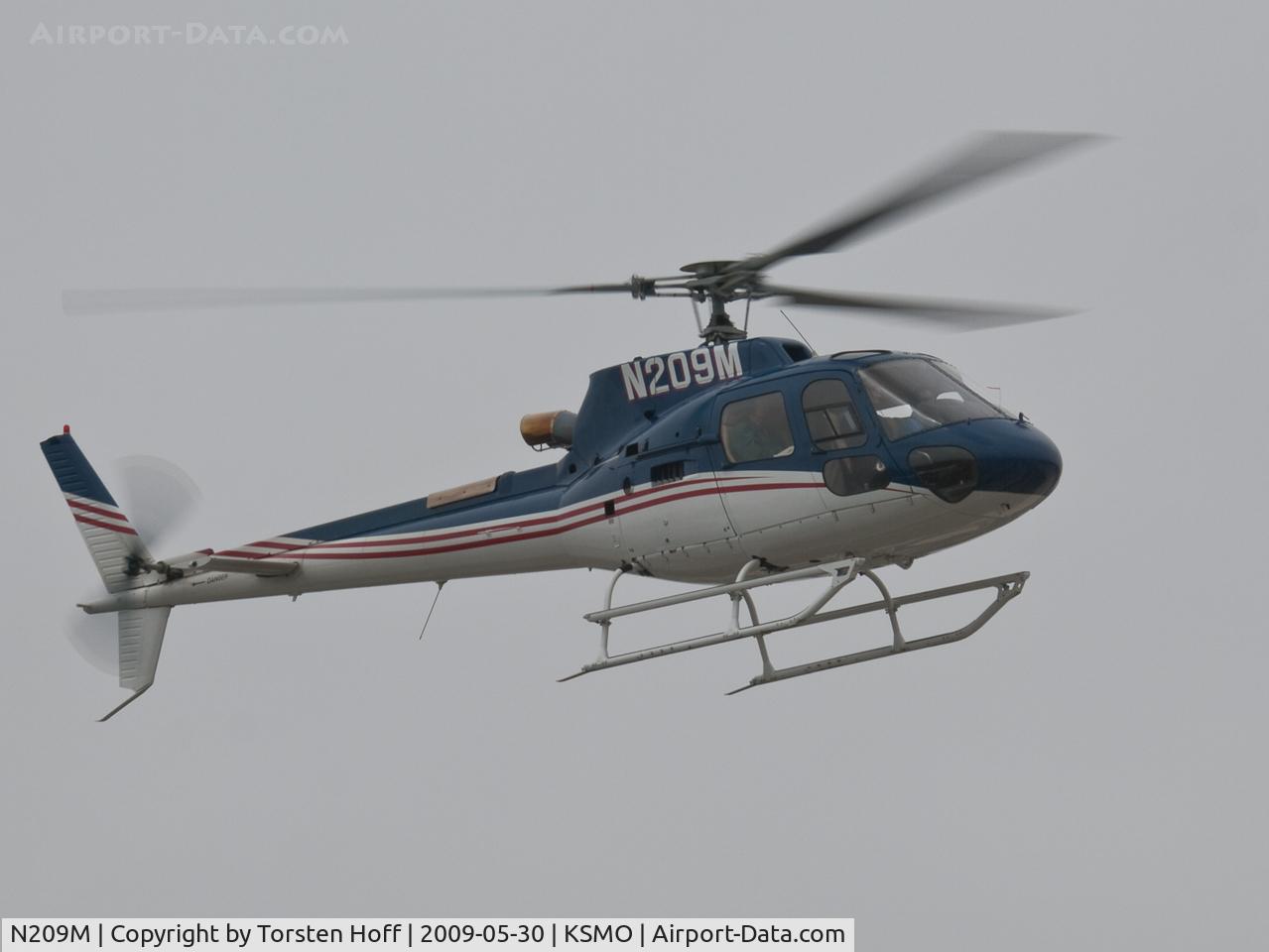 N209M, 2005 Eurocopter AS-350B-3 Ecureuil Ecureuil C/N 3981, N209M departing from RWY 03