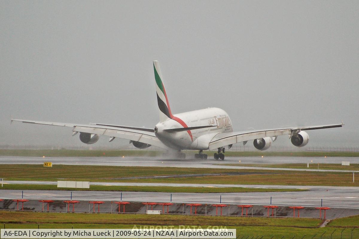 A6-EDA, 2007 Airbus A380-861 C/N 011, Touch-down in the rain