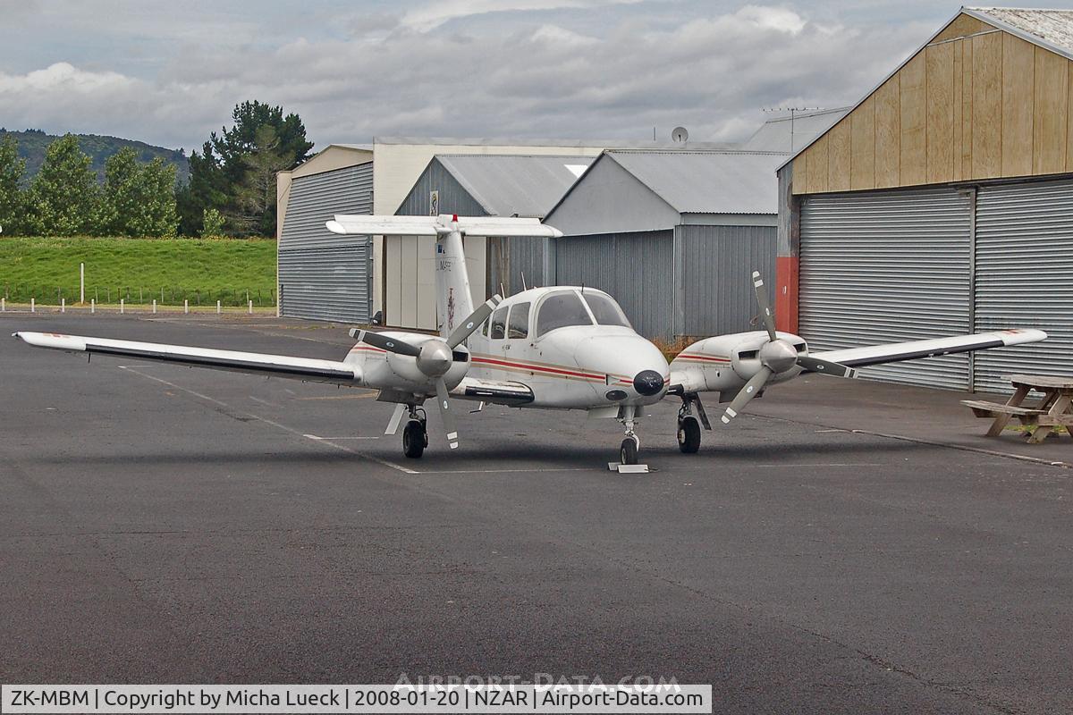 ZK-MBM, Piper PA-44-180T Turbo Seminole C/N 44-8107052, At Ardmore