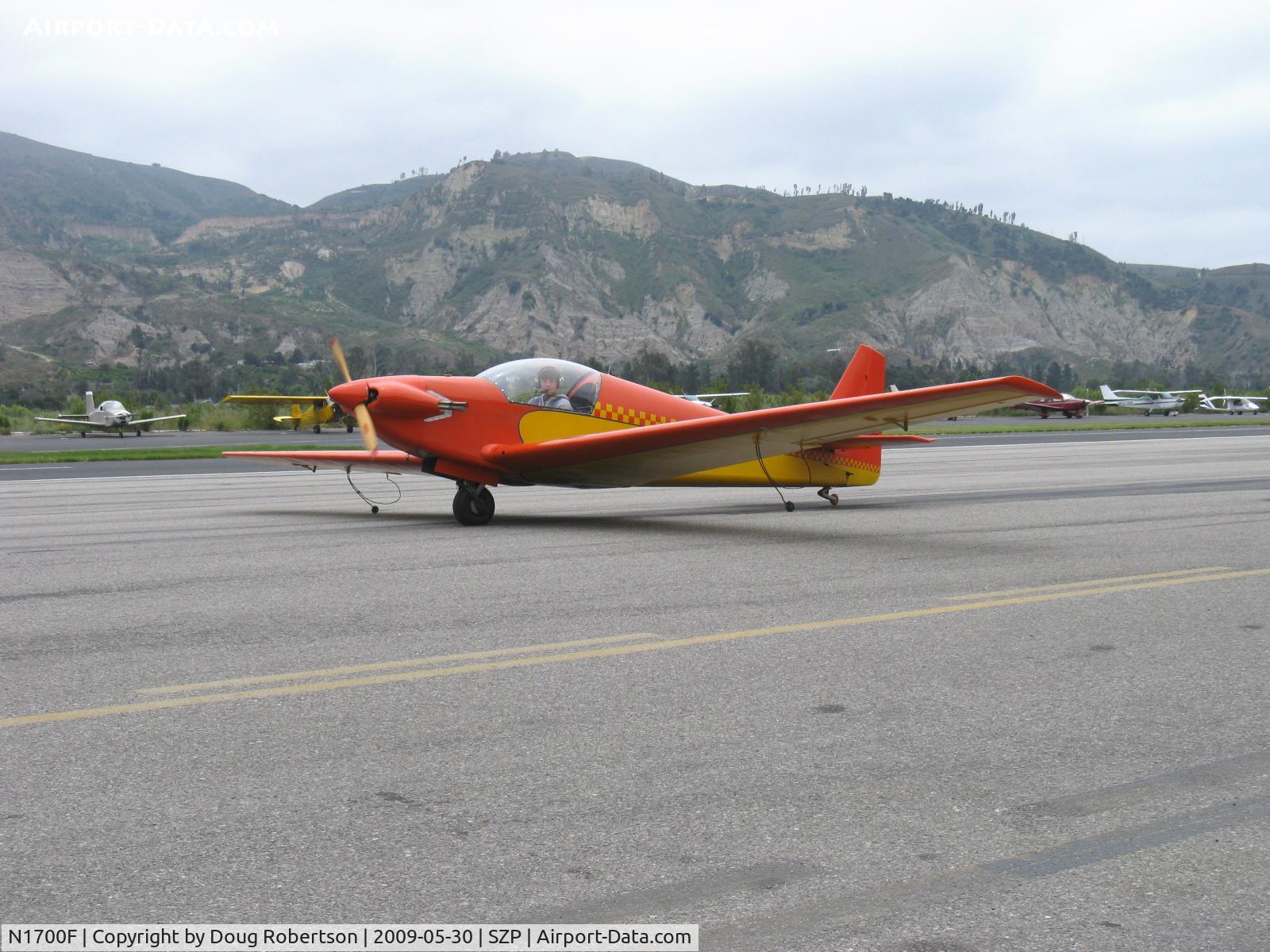 N1700F, 1967 Sportavia-Putzer Fournier RF-4D C/N 4054, 1967 Sportavia-Putzer FOURNIER R.F.4.D motor-glider, Rectimo (VW) 4AR 1200 modified to 1,400 c.c. 40 Hp, taxi to Rwy 22 on single retractible wheel & wing outriggers