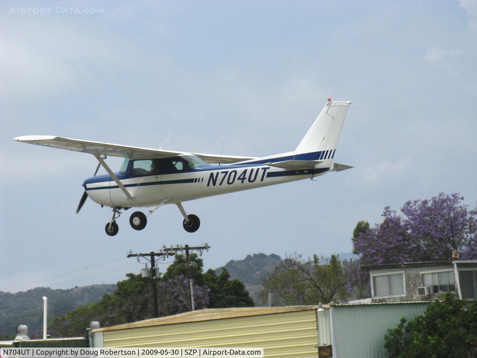 N704UT, 1976 Cessna 150M C/N 15078891, 1976 Cessna 150M, Continental O-200 100 Hp, on final Rwy 22