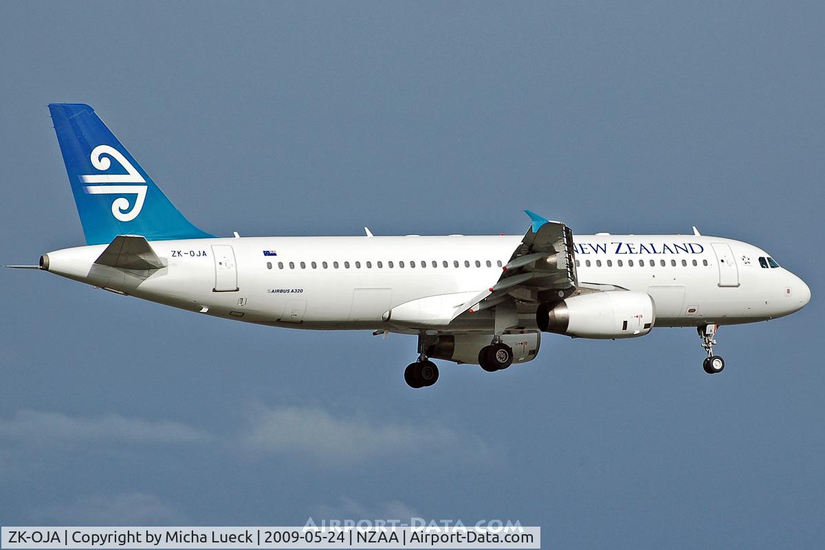 ZK-OJA, 2003 Airbus A320-232 C/N 2085, On finals before the rain starts...