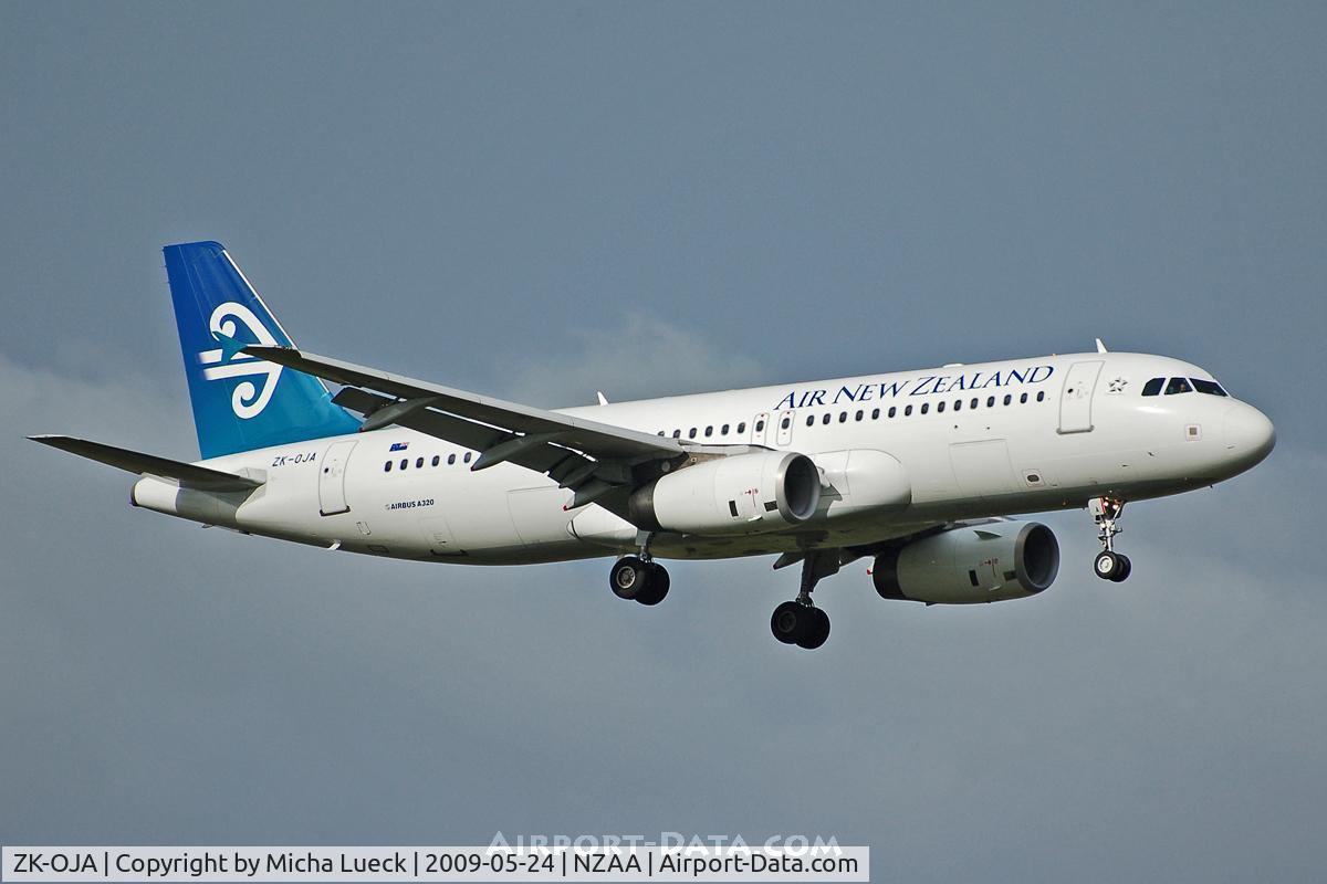 ZK-OJA, 2003 Airbus A320-232 C/N 2085, On finals