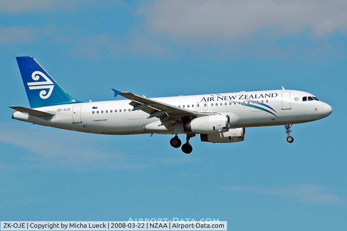 ZK-OJE, 2003 Airbus A320-232 C/N 2148, On finals