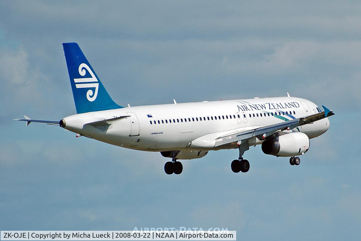 ZK-OJE, 2003 Airbus A320-232 C/N 2148, On finals