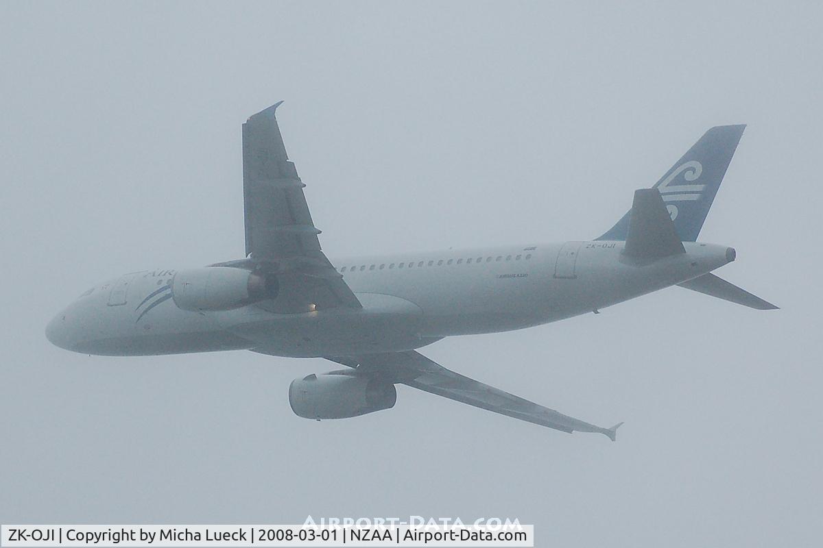 ZK-OJI, 2004 Airbus A320-232 C/N 2297, Disappearing in the clouds