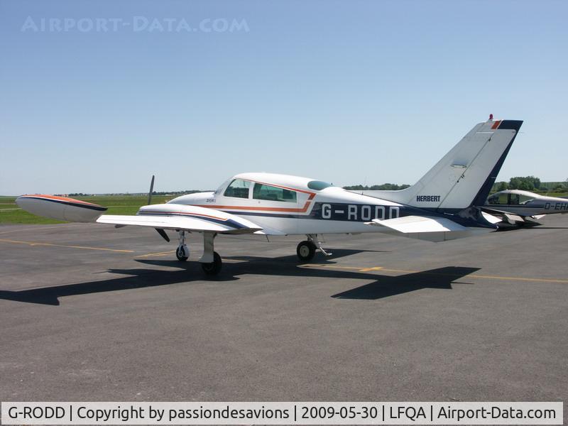 G-RODD, 1976 Cessna 310R C/N 310R-0544, C310