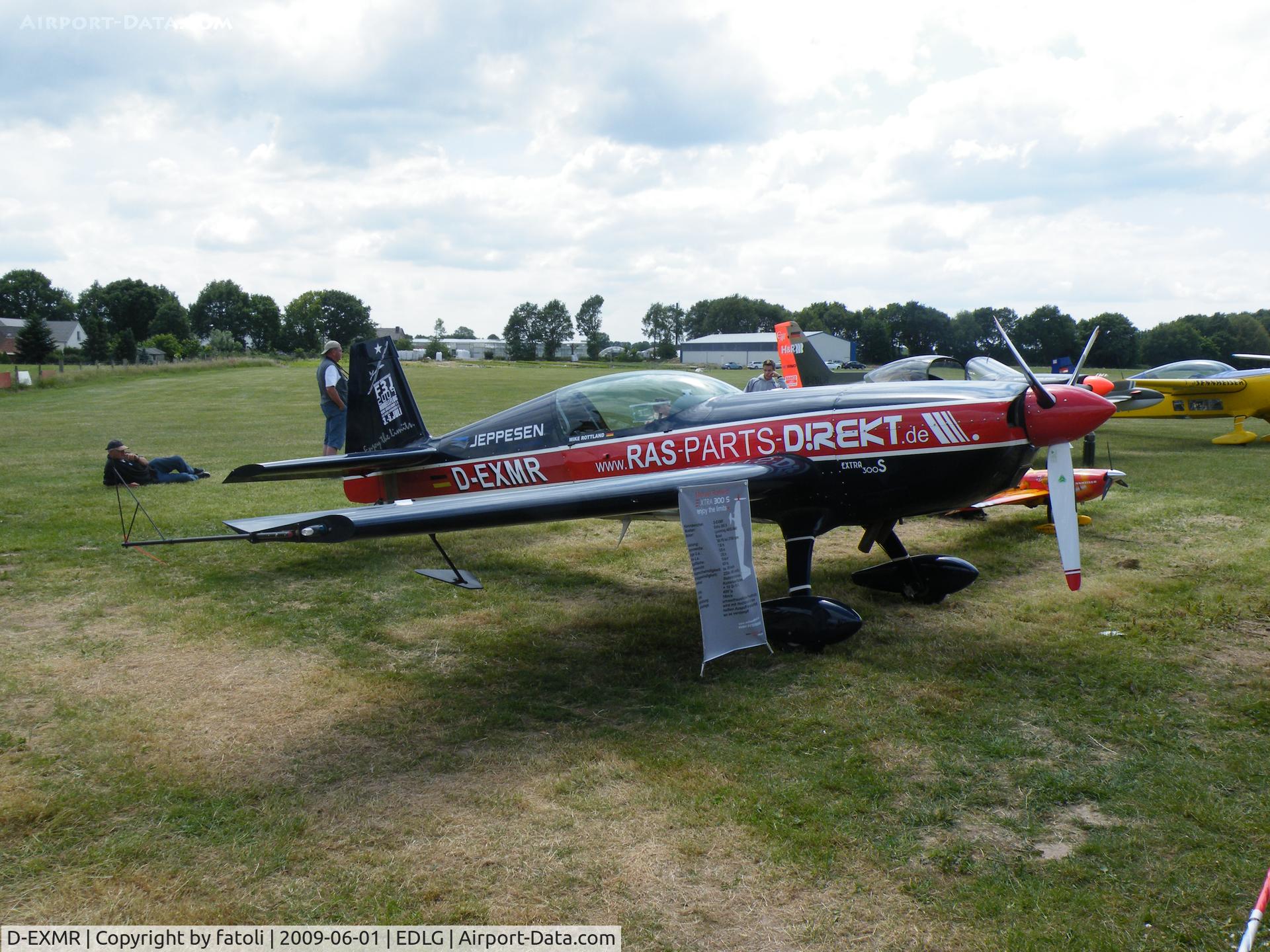D-EXMR, 1992 Extra EA-300S C/N 002, Flugtag in EDLG
