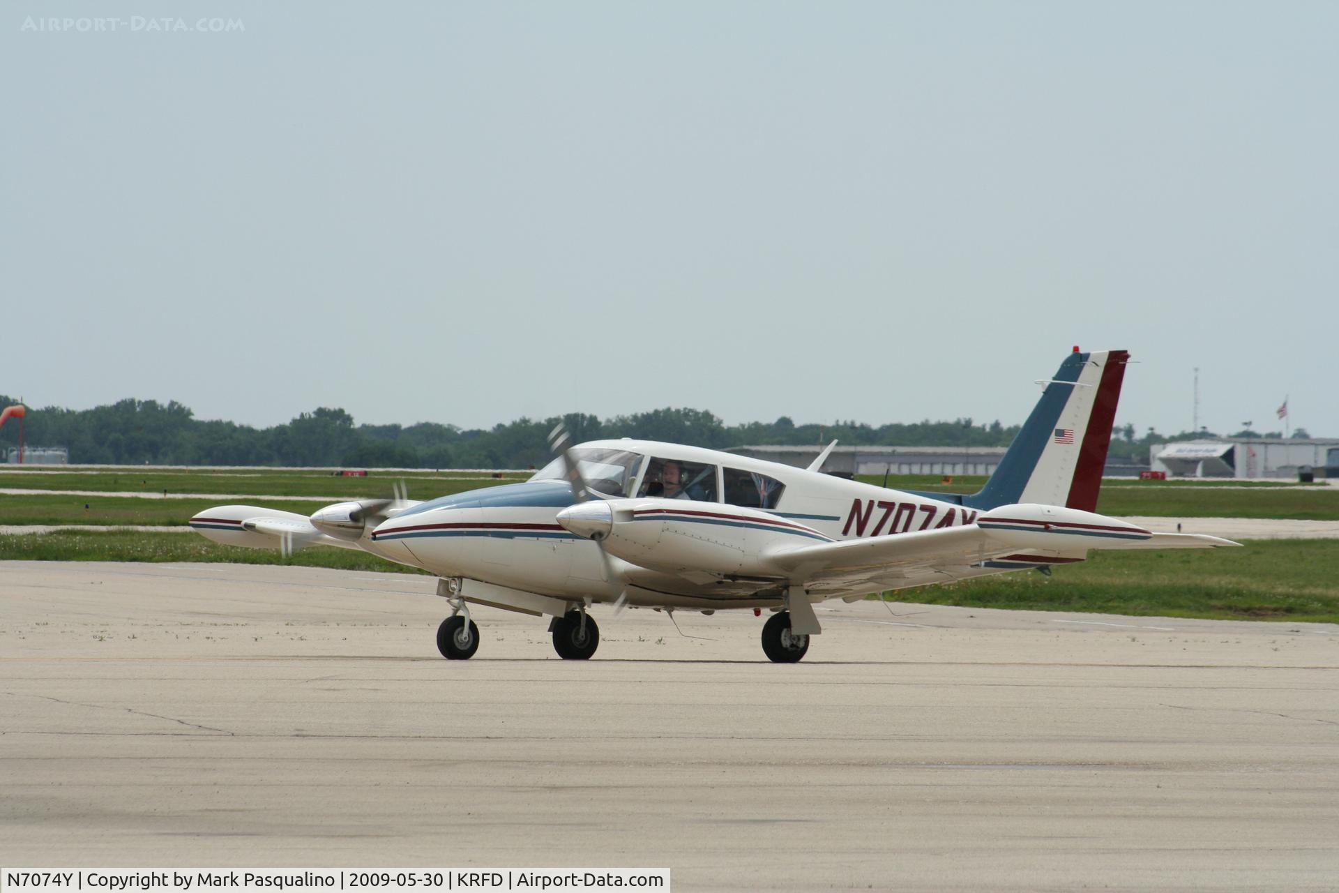 N7074Y, 1963 Piper PA-30 Twin Comanche C/N 30-87, Piper PA-30