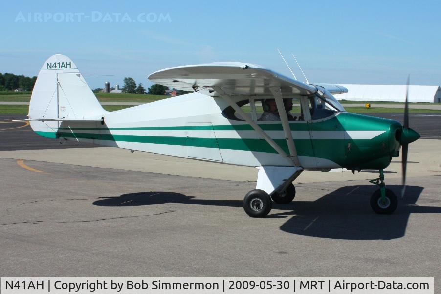 N41AH, 1954 Piper PA-22-135 Tri-Pacer C/N 22-1899, Arriving at the Marysville, Ohio fly-in breakfast.
