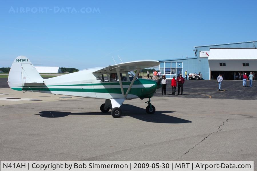 N41AH, 1954 Piper PA-22-135 Tri-Pacer C/N 22-1899, Arriving at the Marysville, Ohio fly-in breakfast.
