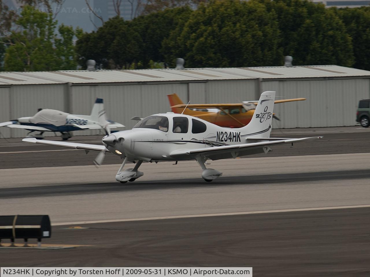 N234HK, 2006 Cirrus SR22 C/N 1746, N234HK arriving on RWY 21