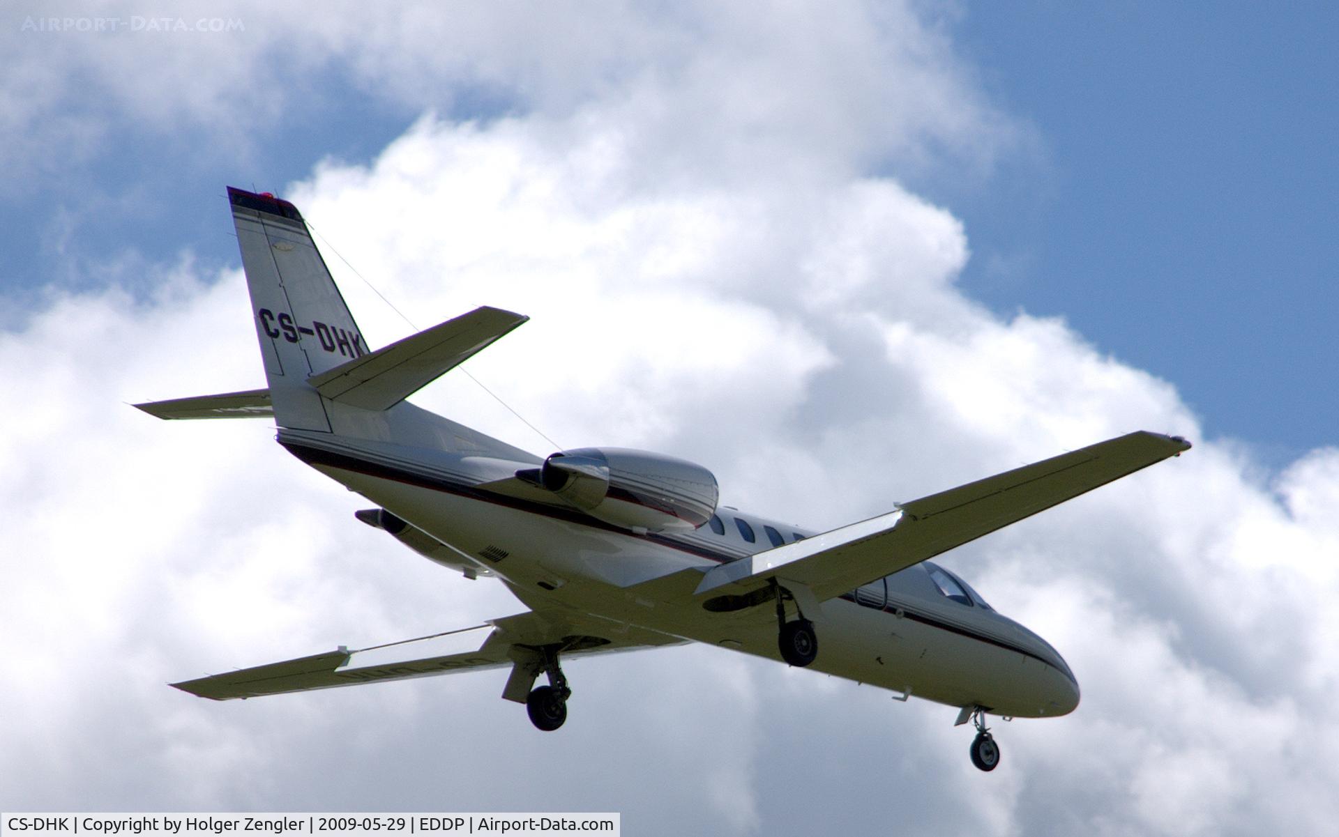 CS-DHK, 2004 Cessna 550 Citation Bravo C/N 550-1090, Only seconds ´till touch down
