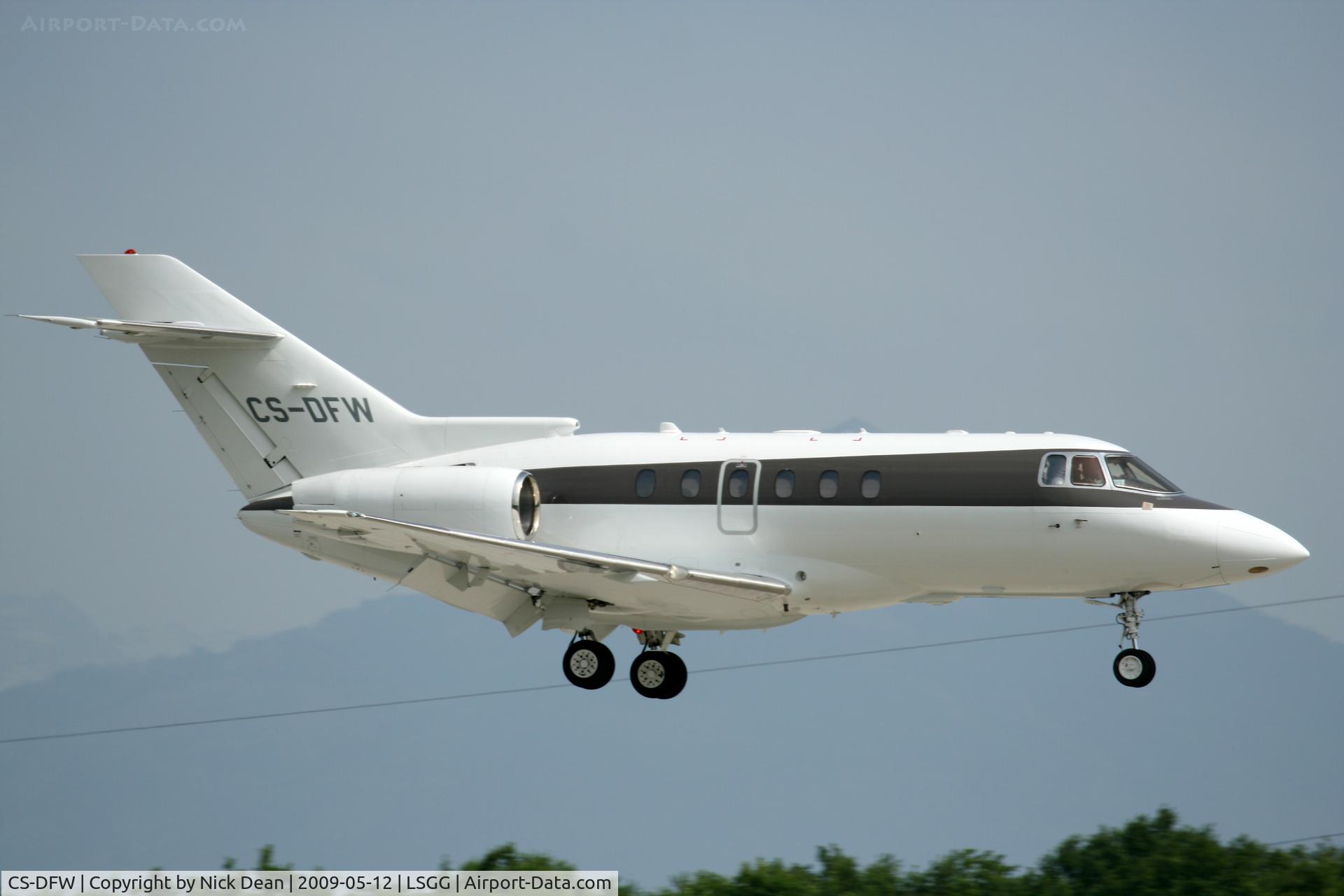 CS-DFW, 2004 Raytheon Hawker 800XP C/N 258664, LSGG