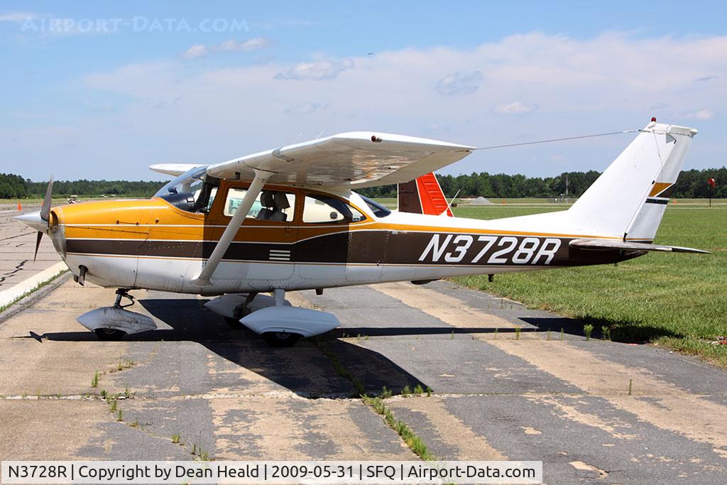 N3728R, 1966 Cessna 172H C/N 17255528, 1966 Cessna 172H N3728R on display at the 2009 Virginia Regional Festival of Flight at Suffolk Executive Airport.