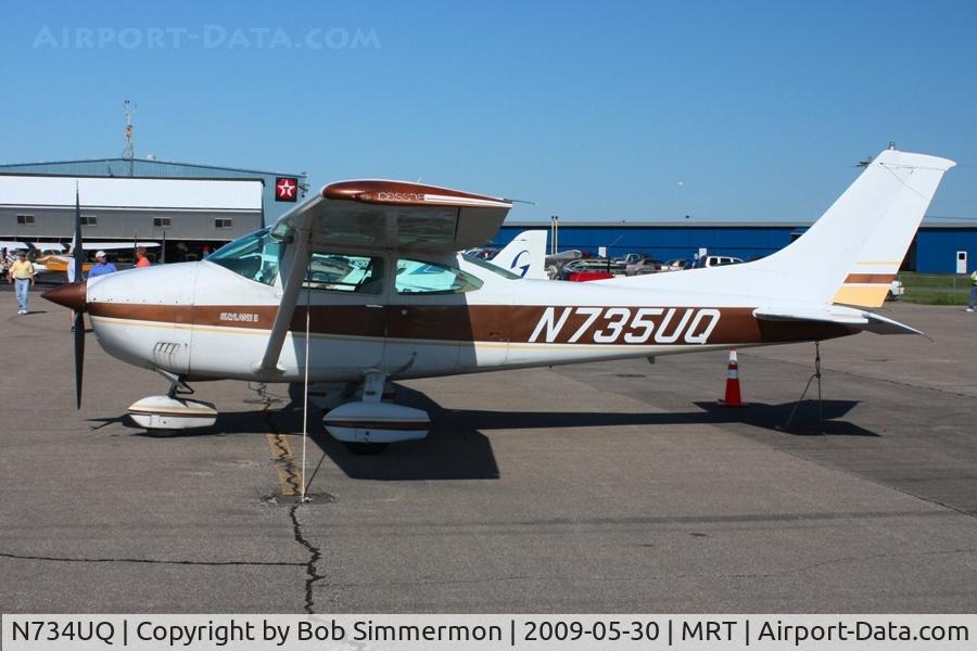 N734UQ, 1977 Cessna 172N C/N 17269128, On the ramp at Marysville, Ohio