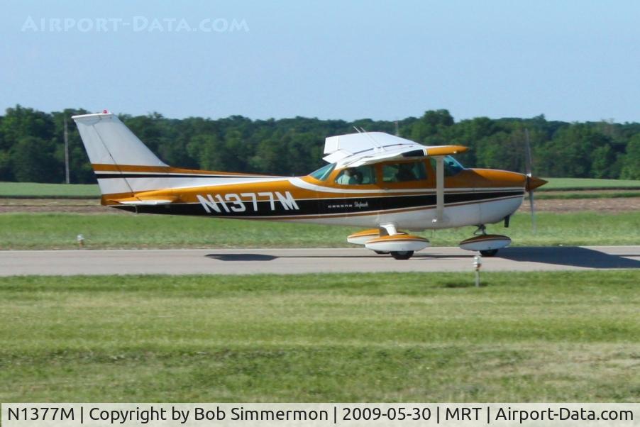 N1377M, 1972 Cessna 172L C/N 17260577, Arriving at the Marysville, Ohio fly-in breakfast.