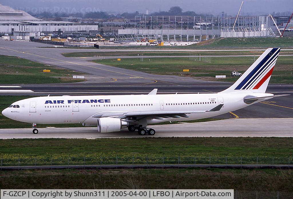 F-GZCP, 2005 Airbus A330-203 C/N 660, Rolling holding point rwy 14R sierra 11 for test flight with Airbus.
