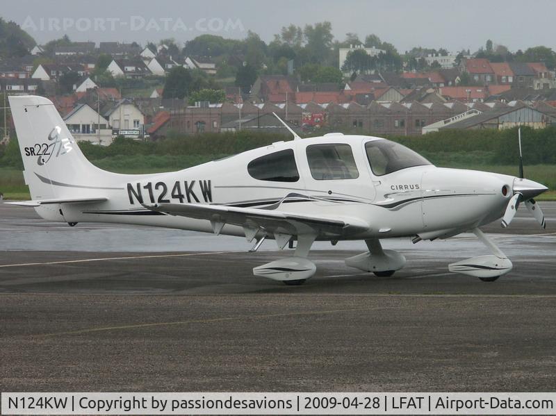 N124KW, 2005 Cirrus SR22 C/N 1566, au Touquet