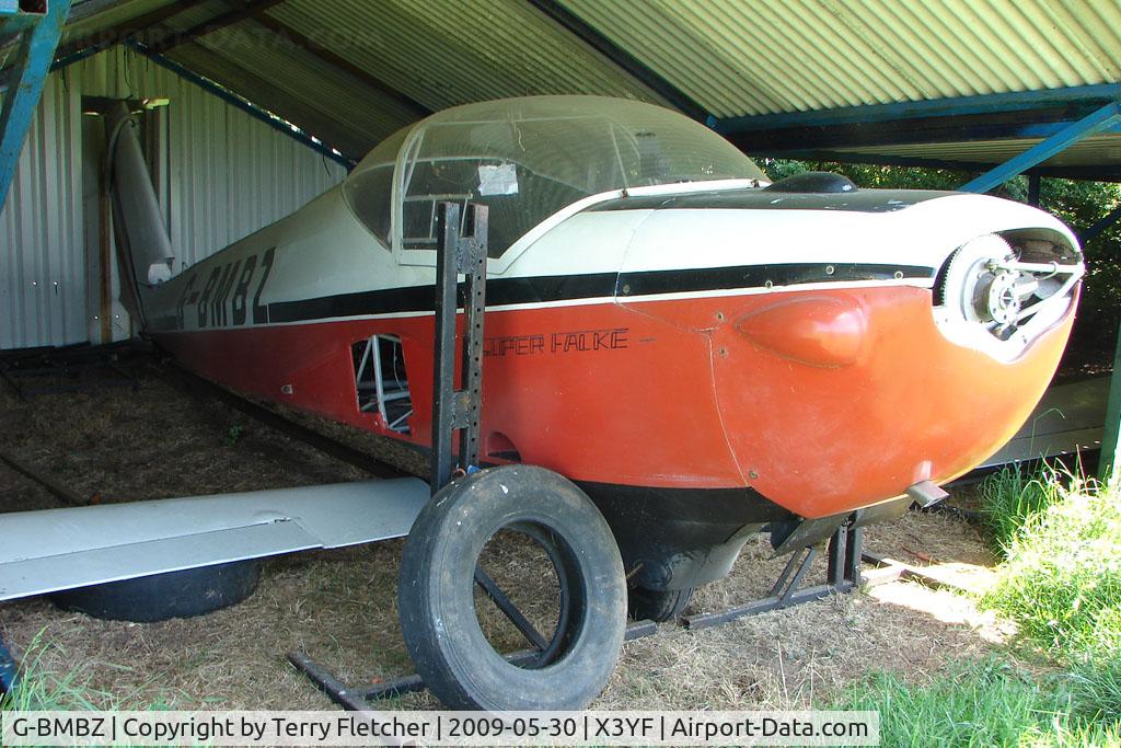 G-BMBZ, 1976 Scheibe SF-25E Super Falke C/N 4322, Glider at Yeatsall Farm, Abbots Bromley