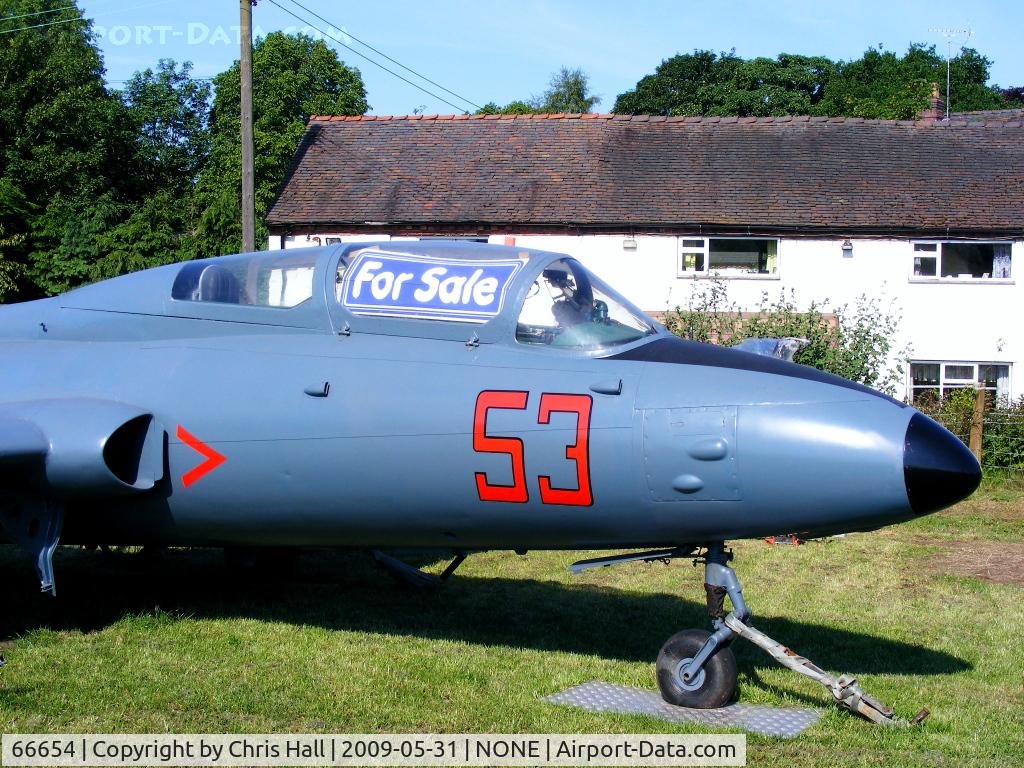 66654, Aero L-29 Delfin C/N 395189, Aero L-29 Delphin in a field in Rosehill, Shropshire, UK