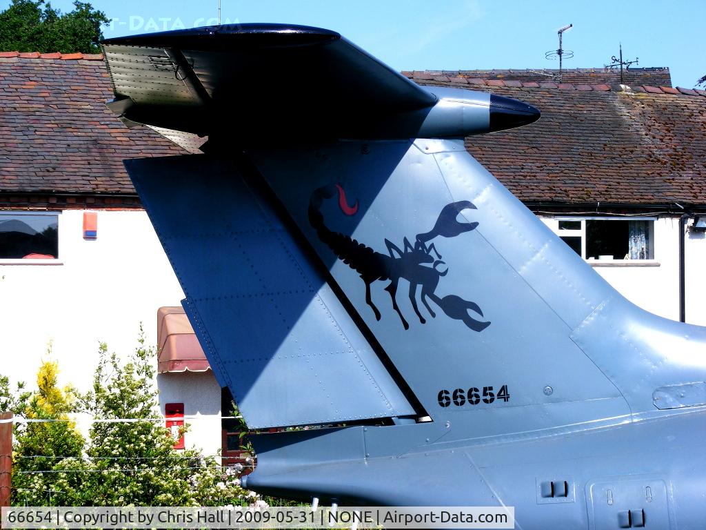 66654, Aero L-29 Delfin C/N 395189, Aero L-29 Delphin in a field in Rosehill, Shropshire, UK