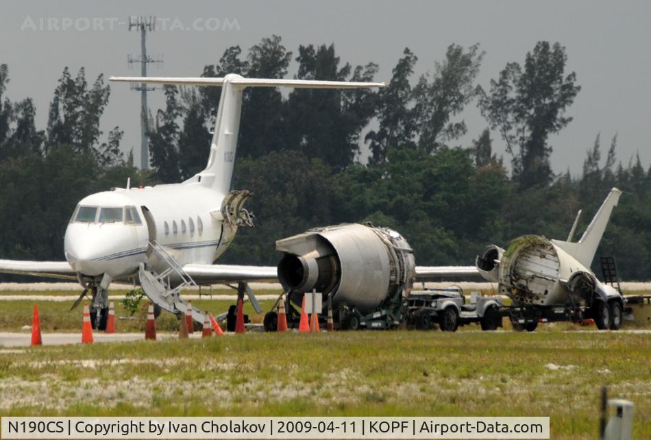 N190CS, 1976 Grumman G-1159 C/N 190, Old buisness jet