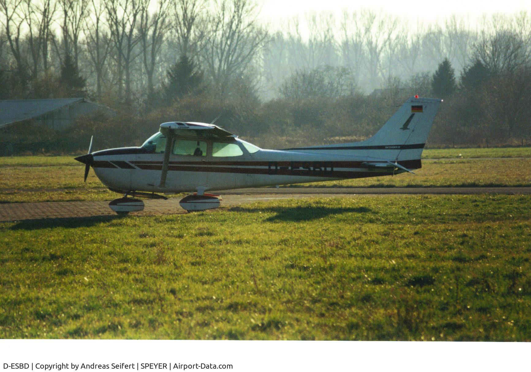 D-ESBD, Cessna 172N C/N 172-72765, Speyer 2001