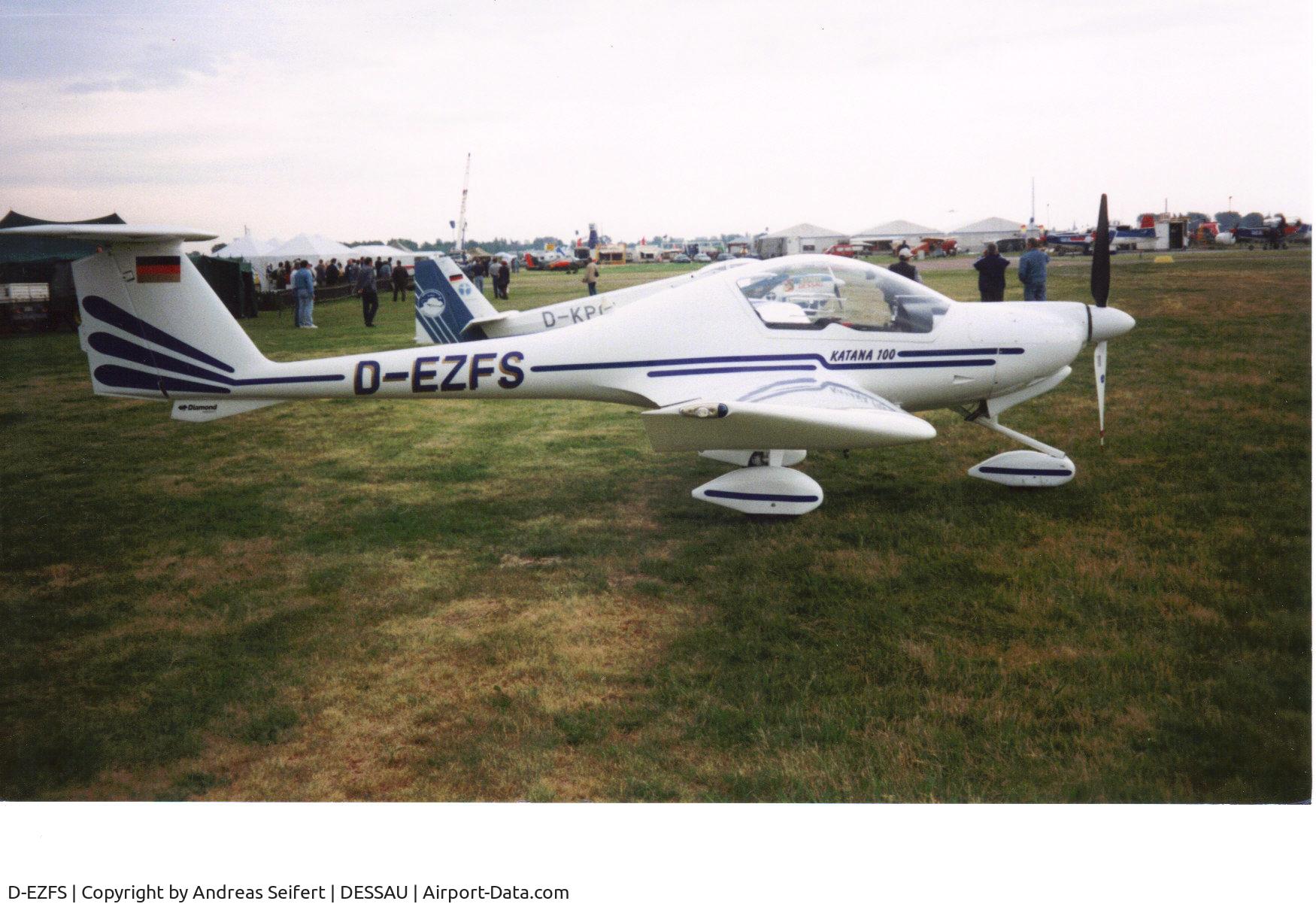 D-EZFS, 1994 Diamond DV-20-100 Katana C/N 20045, Dessau 2000