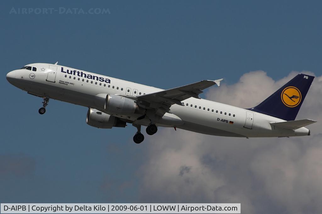 D-AIPB, 1989 Airbus A320-211 C/N 0070, Lufthansa
