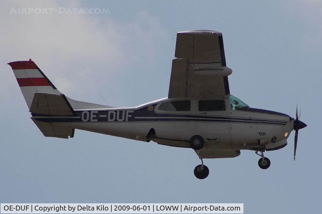 OE-DUF, Cessna T210N Turbo Centurion C/N 21063973, Niederoesterr. Fallschirmspringer Club