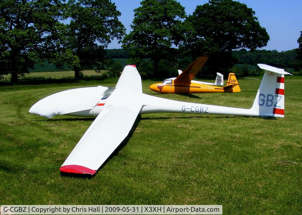 G-CGBZ, 1991 Elan DG-500 Trainer C/N 5E34T10, Hoar Cross Airfield, home of the Needwood Forest Gliding Club