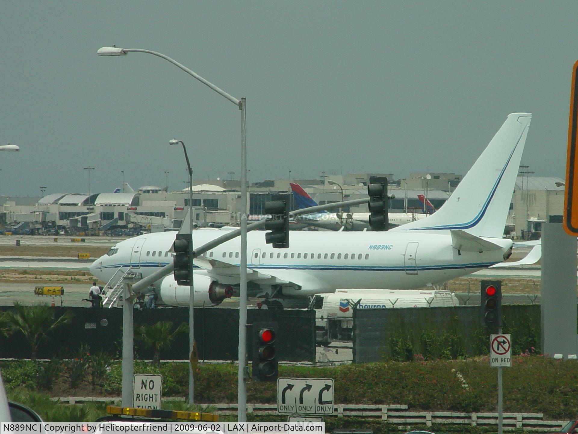 N889NC, 1999 Boeing 737-7AV C/N 30070, Parked on westside being worked on