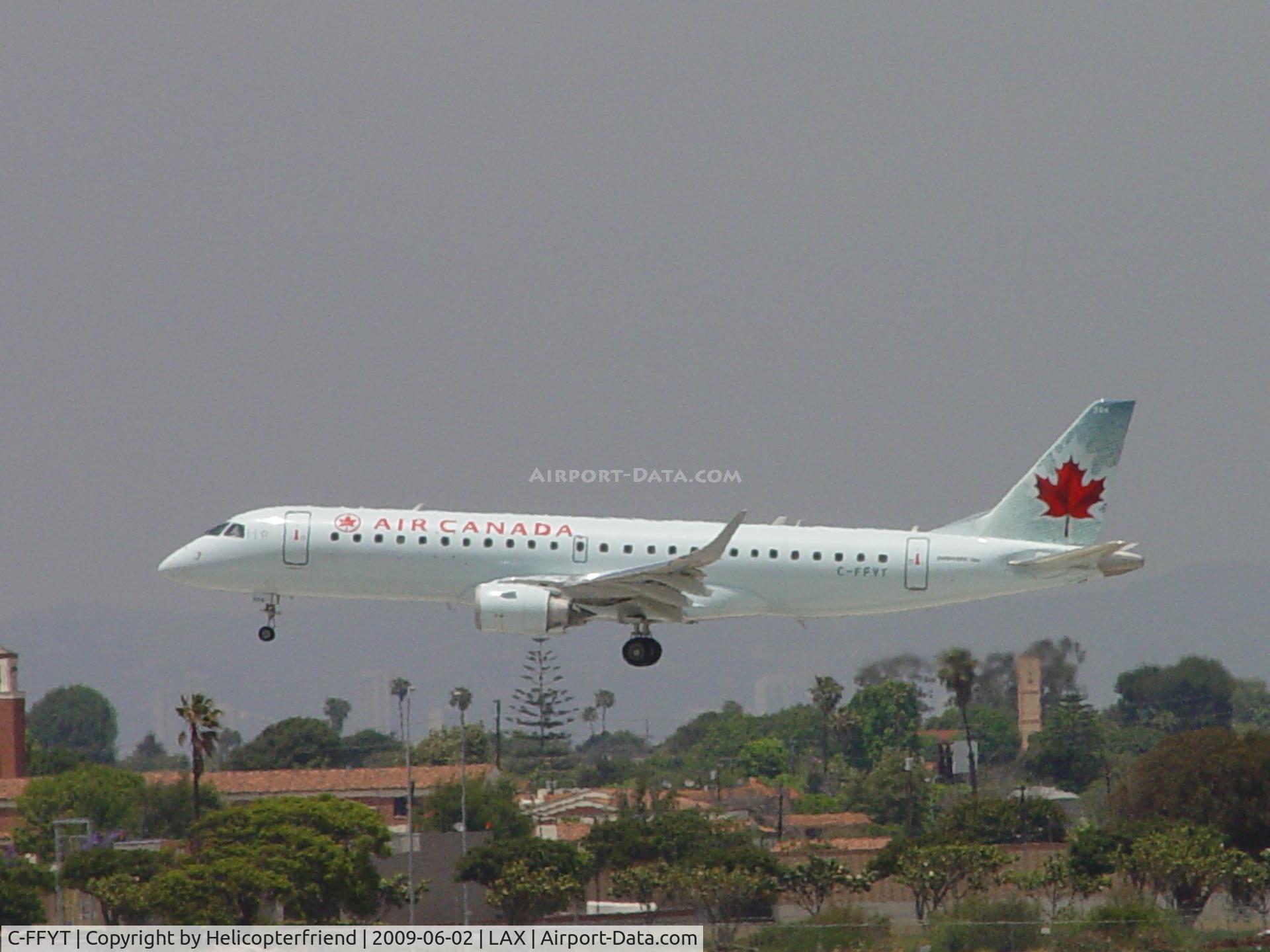 C-FFYT, 2005 Embraer 190AR (ERJ-190-100IGW) C/N 19000018, Landing on 24R at LAX