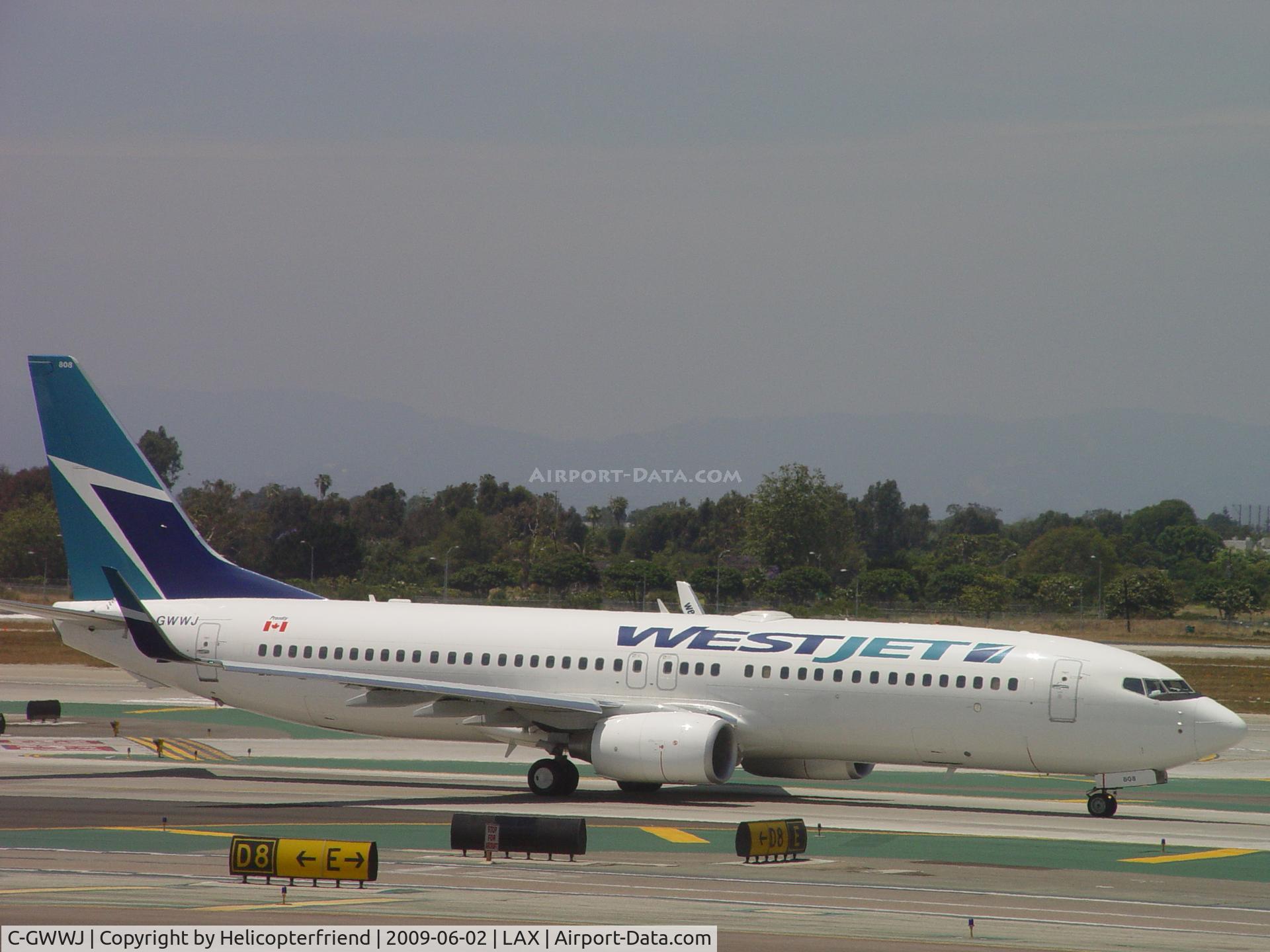 C-GWWJ, 2008 Boeing 737-8CT C/N 35080, Taxiing to Runway 24L for take off