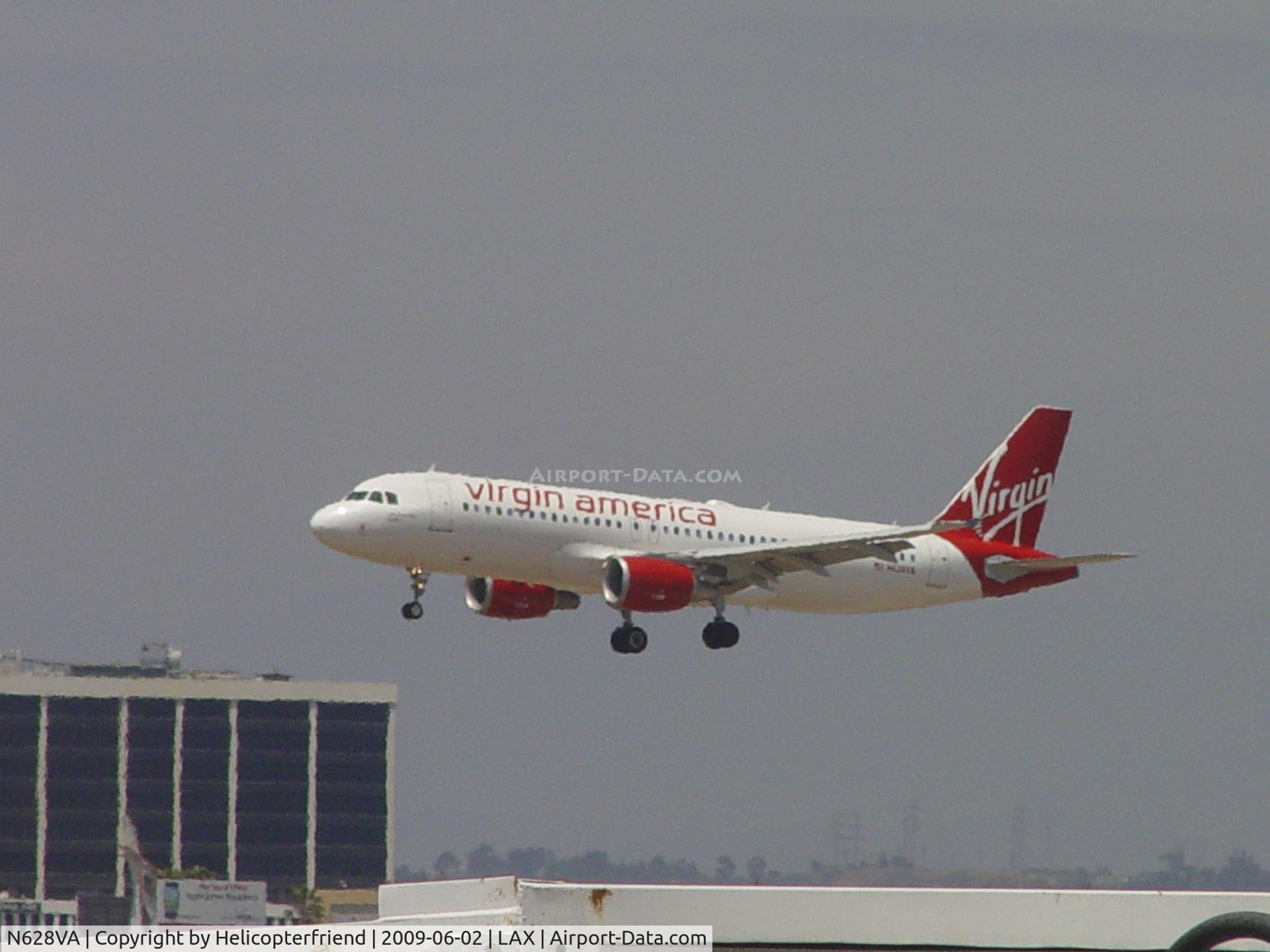 N628VA, 2007 Airbus A320-214 C/N 2993, On Final to 24R