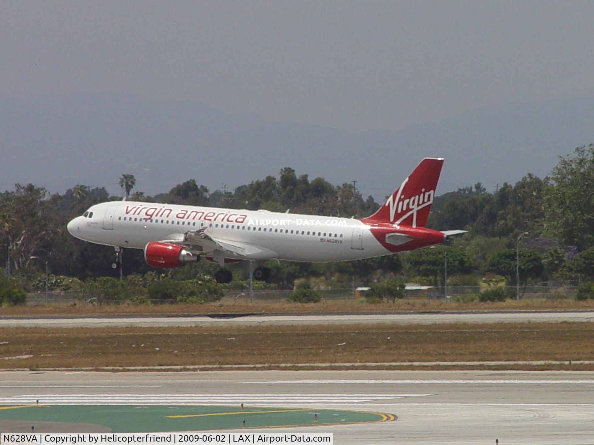 N628VA, 2007 Airbus A320-214 C/N 2993, Touching down on 24R