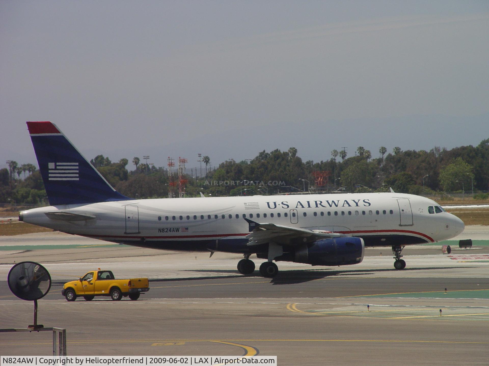 N824AW, 2001 Airbus A319-132 C/N 1490, Taxiing to 24L