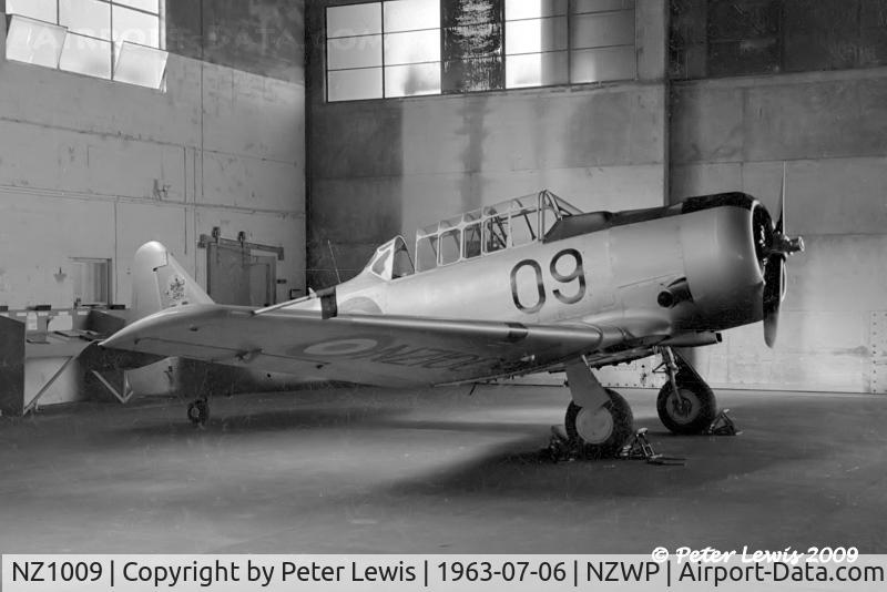 NZ1009, 1942 North American AT-6C Harvard IIA C/N 88-9266, RNZAF