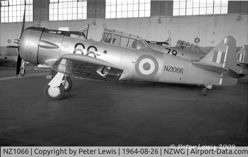 NZ1066, 1943 North American AT-6D Harvard III C/N 88-14672 (41-33878), RNZAF