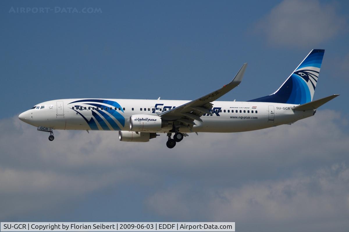 SU-GCR, 2009 Boeing 737-866 C/N 35562, Short final rwy 25L