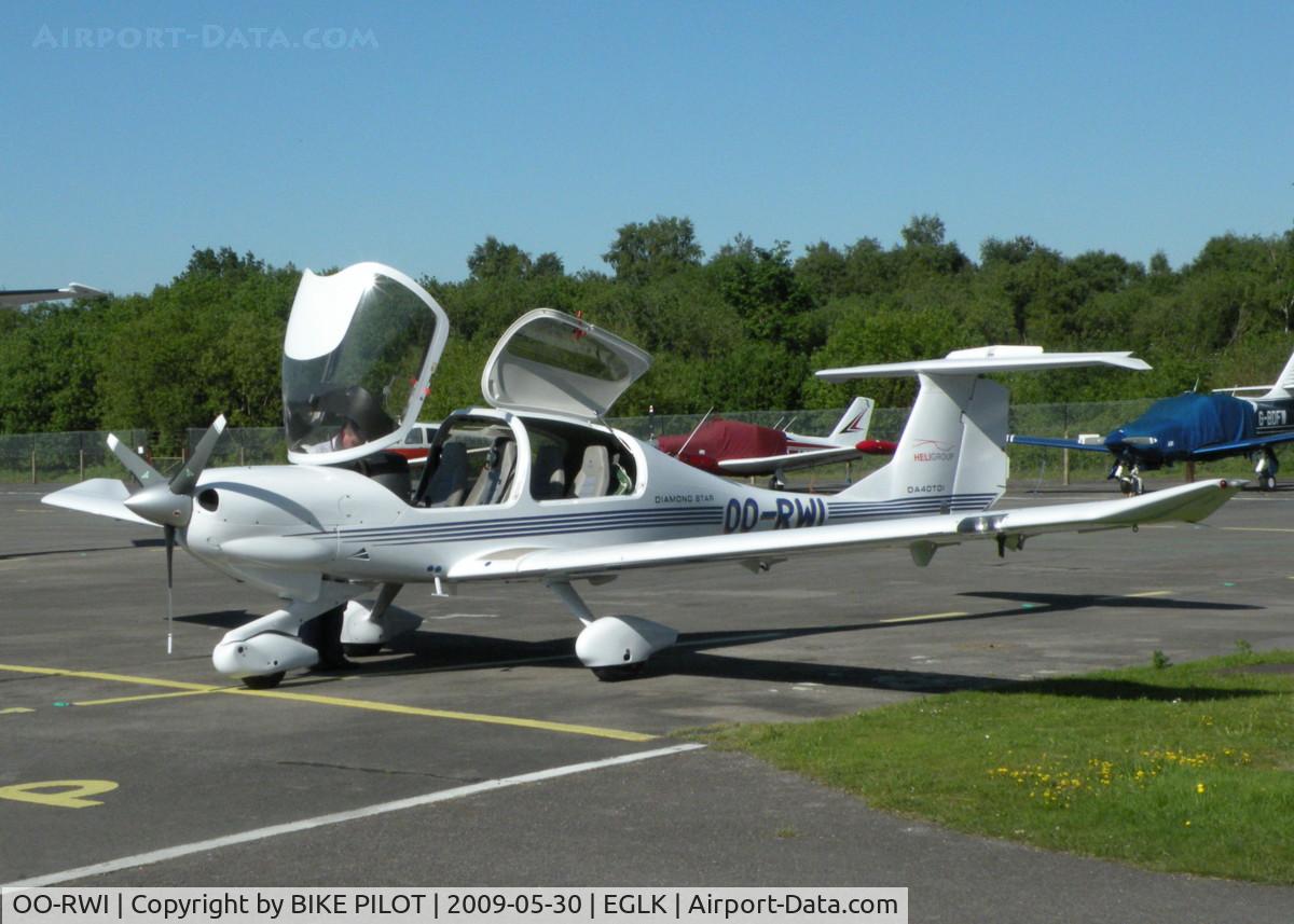 OO-RWI, 2005 Diamond DA-40TDI Diamond Star C/N D4.169, EASY ACCESS TO THE FRONT BUT A BIT AWKWARD GETTING IN AND OUT OF THE BACK