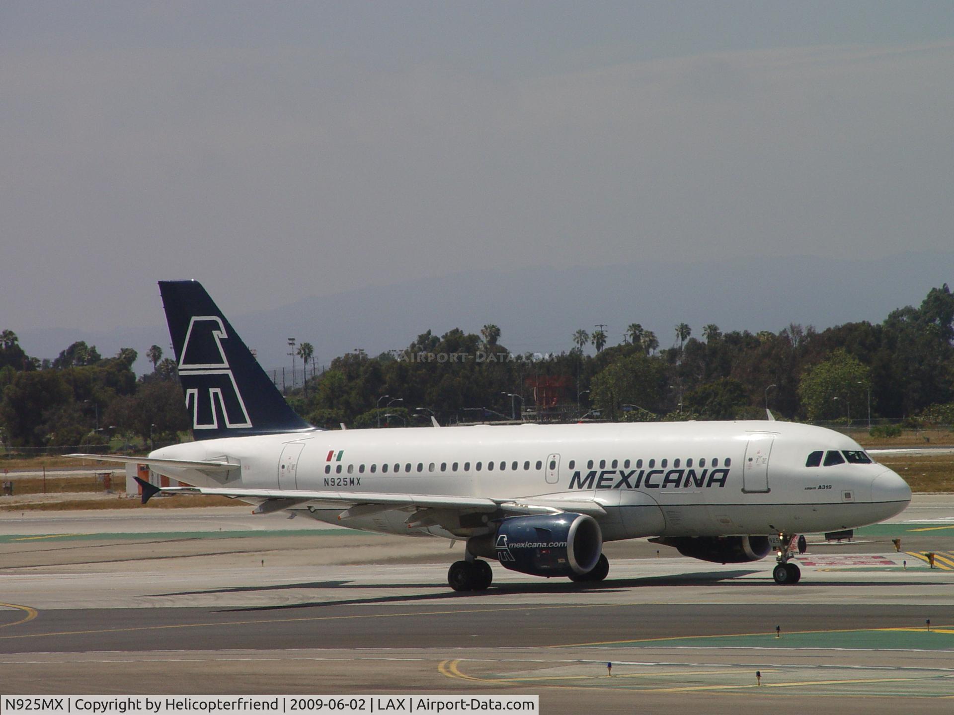 N925MX, 2003 Airbus A319-112 C/N 1925, Taxiing to Runway 24L