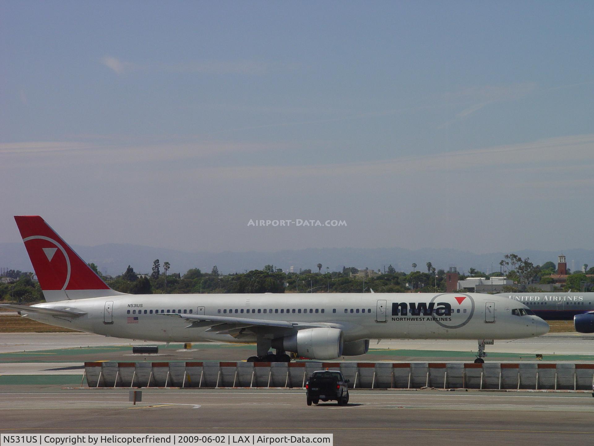 N531US, 1988 Boeing 757-251 C/N 23846, Stopped on taxiiway waiting for United Airlines to depart